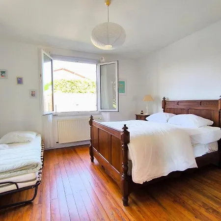 Zigzag House Sleeps 4 בית נופש