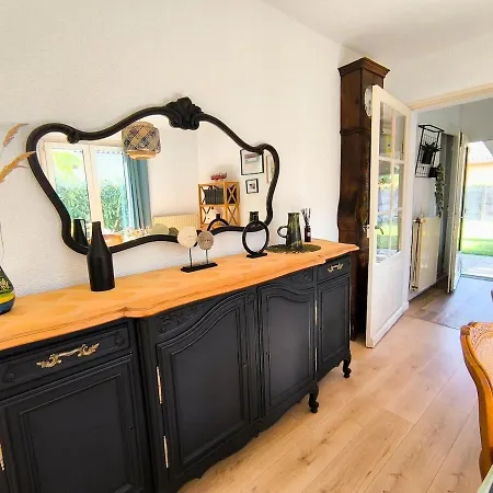 Zigzag House Sleeps 4 בית נופש