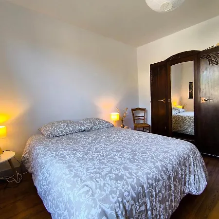 Zigzag House Sleeps 4 בית נופש *