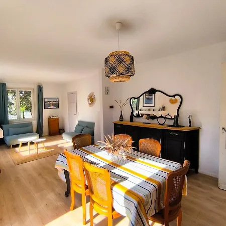 בית נופש Zigzag House Sleeps 4