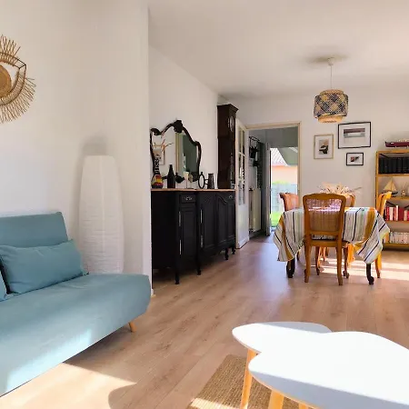 בית נופש Zigzag House Sleeps 4