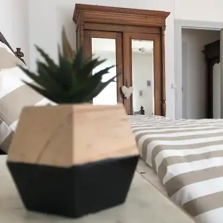 Zigzag House Sleeps 4 בית נופש